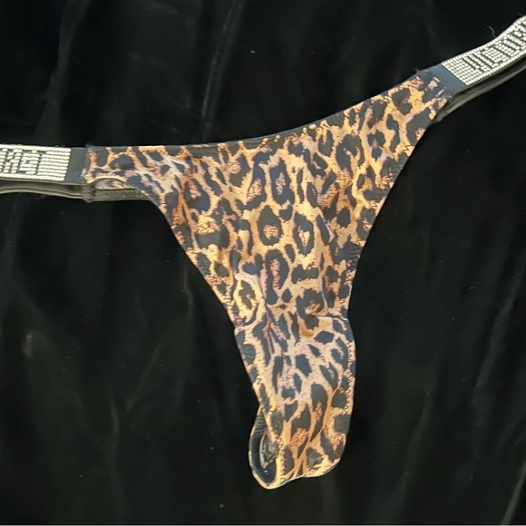 Victoria's Secret Leopard Print Women's Thong - Picture 1 of 3